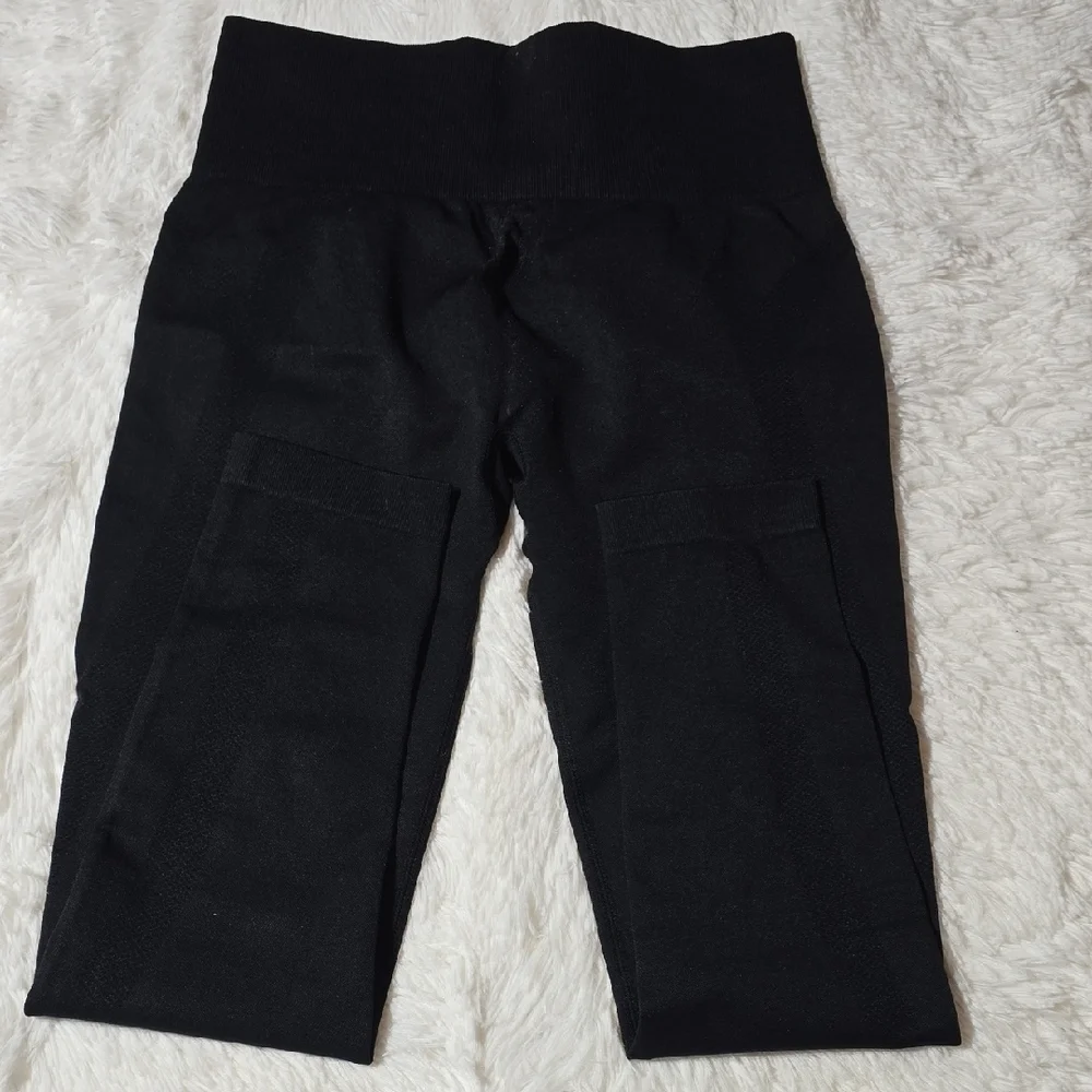 NWOT Halara Leggings - Picture 2 of 3